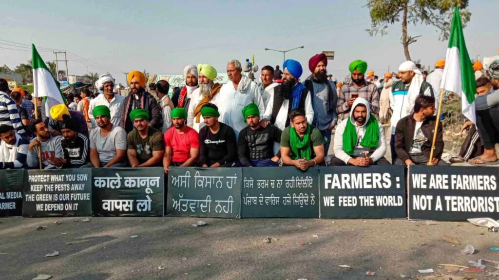 Farmers protest in Delhi against farm bills